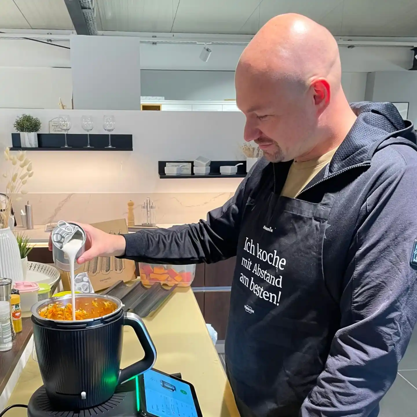 Christoph am Thermomix TM7