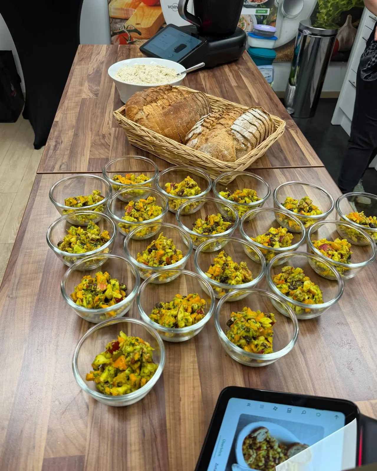 Thermomix Kochevent Herbst in Fulda mit frisch gebackener Joghurt-Kruste, vorbereiteten Kostproben und Thermomix TM7